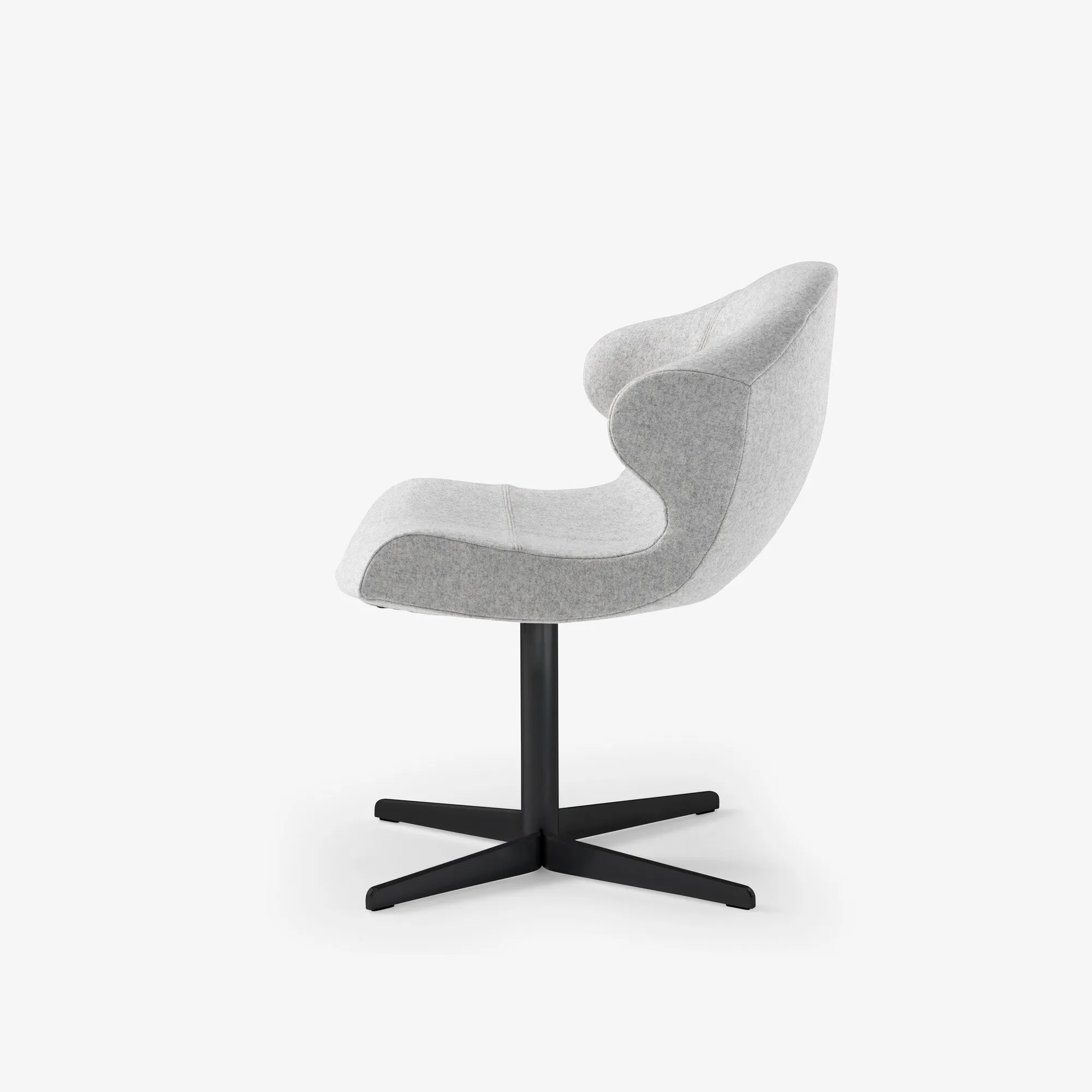 Alster Alster Carver Chair Central Pedestal – Matt Black